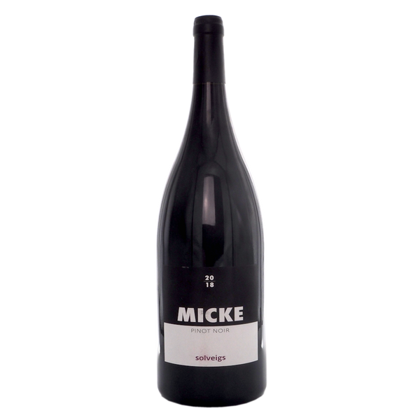 Solveigs Micke Pinot Noir 2018 Magnum - Bottle Hero